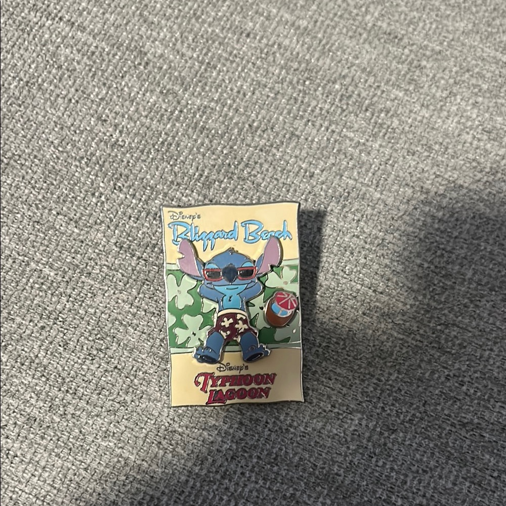 Disney's Stitch at Typhoon Lagoon Pin - Blue and Green